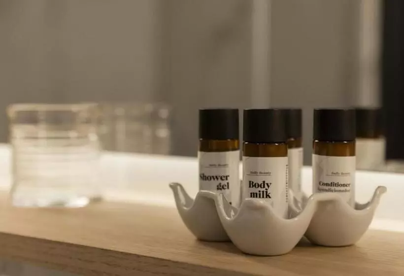 Fotos del hotel Icon Wipton By Petit Palace:  14