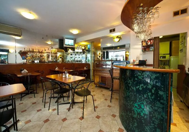 Fotos del hotel Slavyanska Beseda:  3