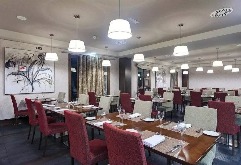 Fotos del hotel Golf & Spa Real Badaguásjaca:  4