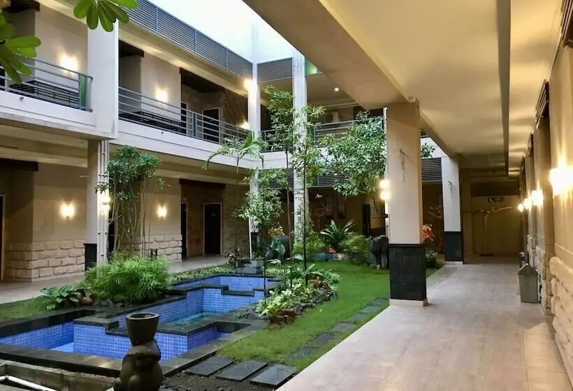 Fotos del hotel Savita Garden Inn:  3