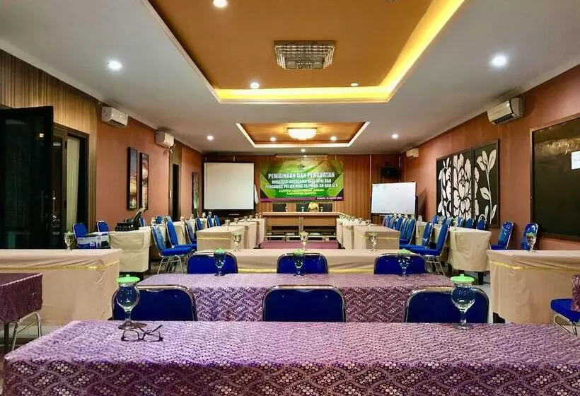 Fotos del hotel Savita Garden Inn:  9