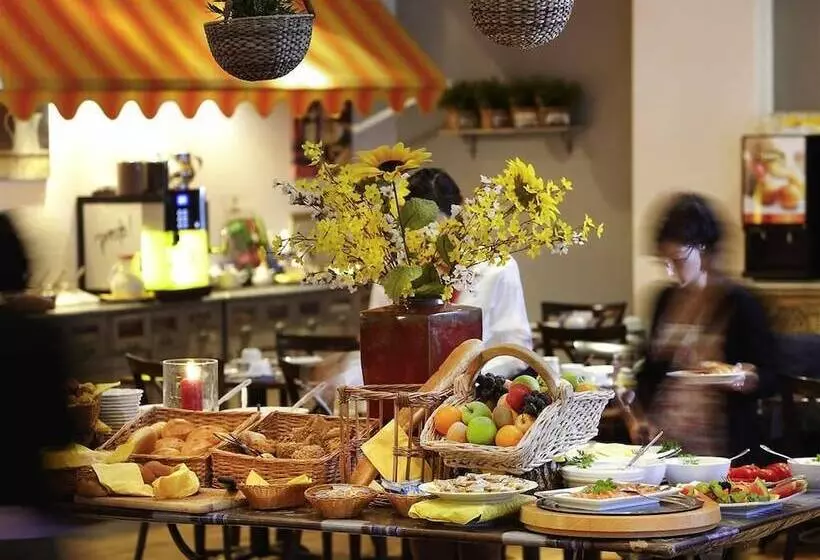 Fotos del hotel Mercure  Chateau Berlin Am Kurfürstendamm:  3