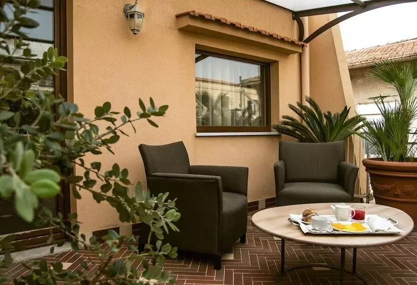 Fotos del hotel Federico Ii Central Palace:  5