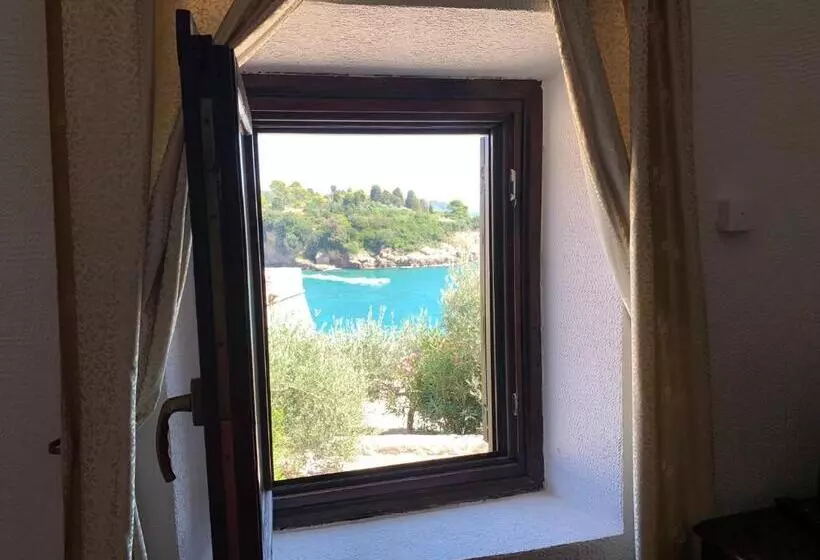 Fotos del hotel Kulla E Balshajve:  10