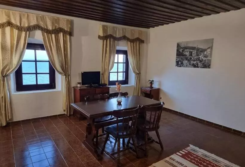 Fotos del hotel Kulla E Balshajve:  25