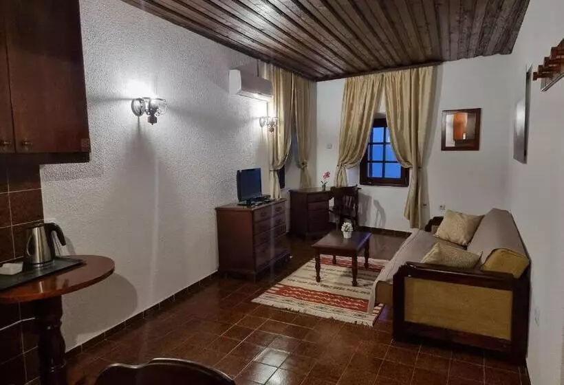 Fotos del hotel Kulla E Balshajve:  23