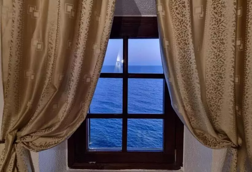 Fotos del hotel Kulla E Balshajve:  4