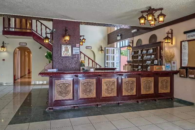 Fotos del hotel Lefkoniko Beach:  12