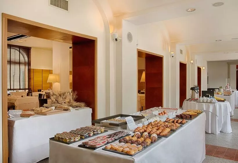 Fotos del hotel Nh Torino Santo Stefano:  61