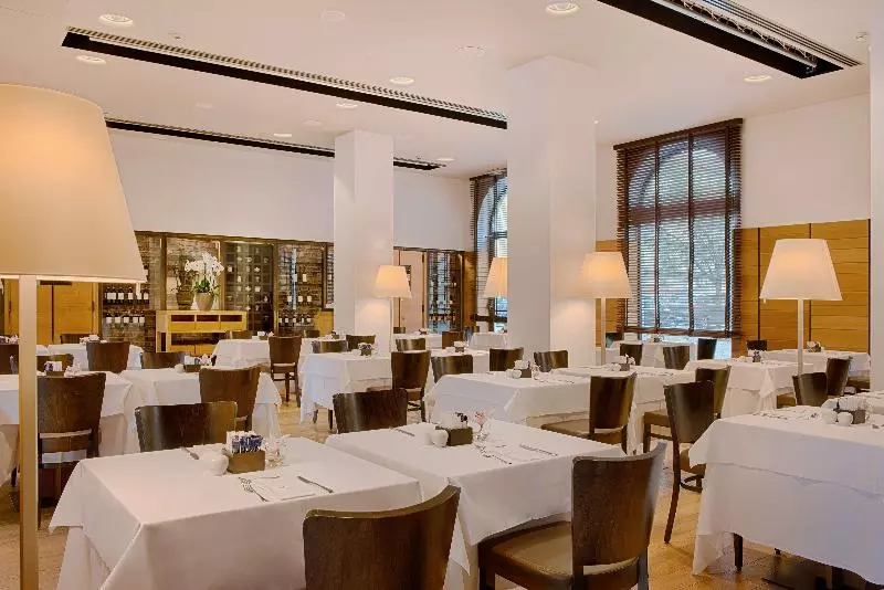 Fotos del hotel Nh Torino Santo Stefano:  23