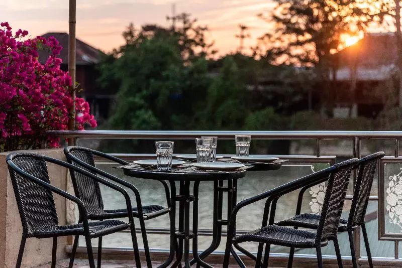 Fotos del hotel Ayothaya Riverside  Ayutthaya:  11