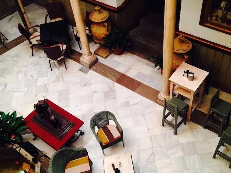 Casa Palacio Pilar Del Toro