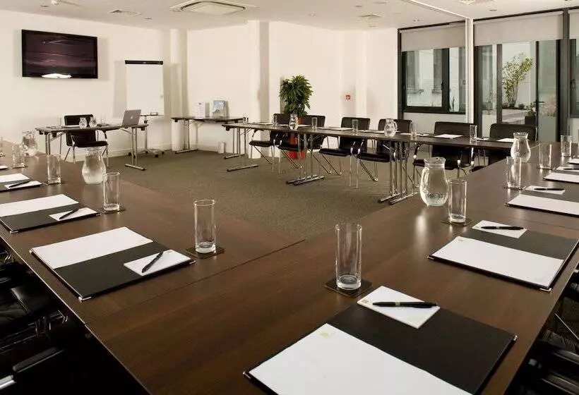 Fotos del hotel Kilkenny Pembroke:  3