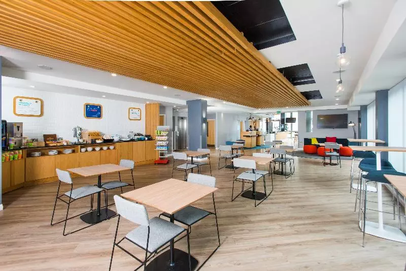 Fotos del hotel Holiday Inn Express Leeds City Centre - Armouries, An Ihg:  9