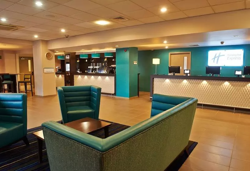 Fotos del hotel Holiday Inn Express Manchester Airport:  2