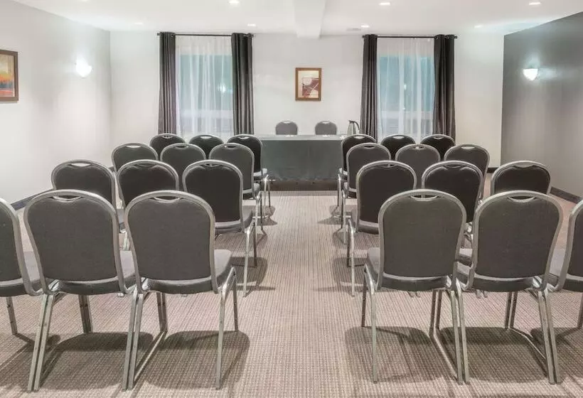 Fotos del hotel Super 8 By Wyndham Quebec City:  7