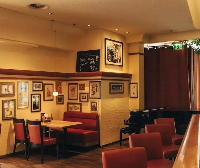 Fotos del hotel Courtyard By Marriott Duesseldorf Hafen:  18