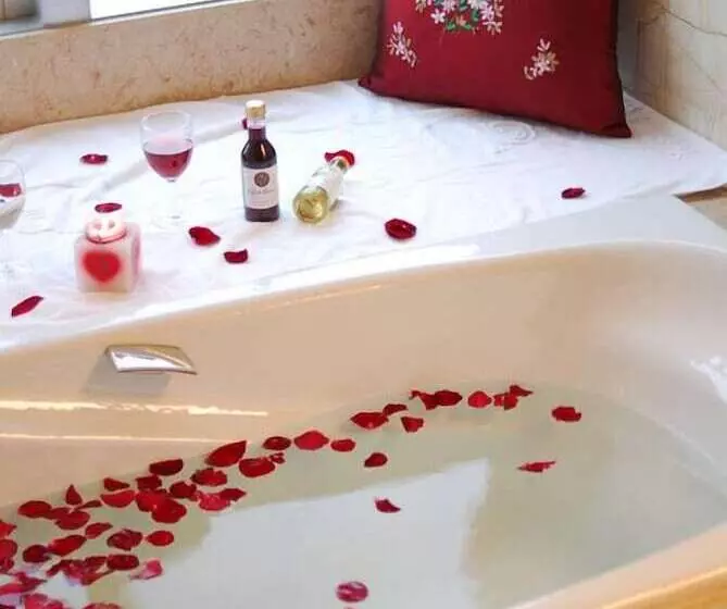 Fotos del hotel Howard Johnson Wyndham Leonora Plzaz Shanghai:  3