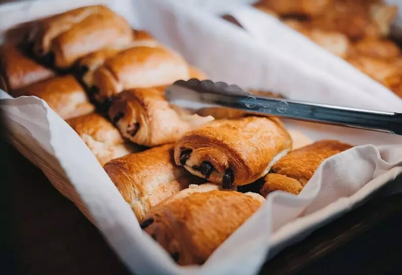 Fotos del hotel Le Dauphin Montréal Centre-ville:  13