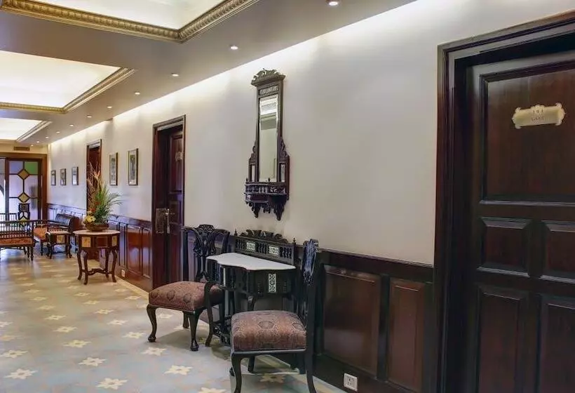 Palace On Ganges  Heritage