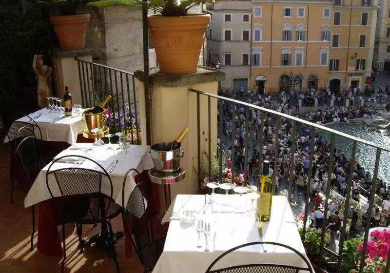 Fotos del hotel Relais Fontana Di Trevi:  4