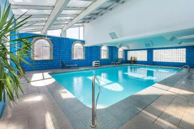 Fotos del hotel Super 8 By Wyndham Niagara Falls By The Falls:  6