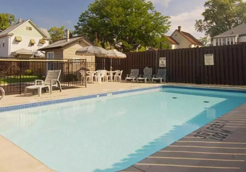 Fotos del hotel Super 8 By Wyndham Niagara Falls By The Falls:  10