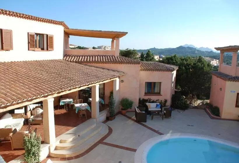 Fotos del hotel Monti Di Mola:  14