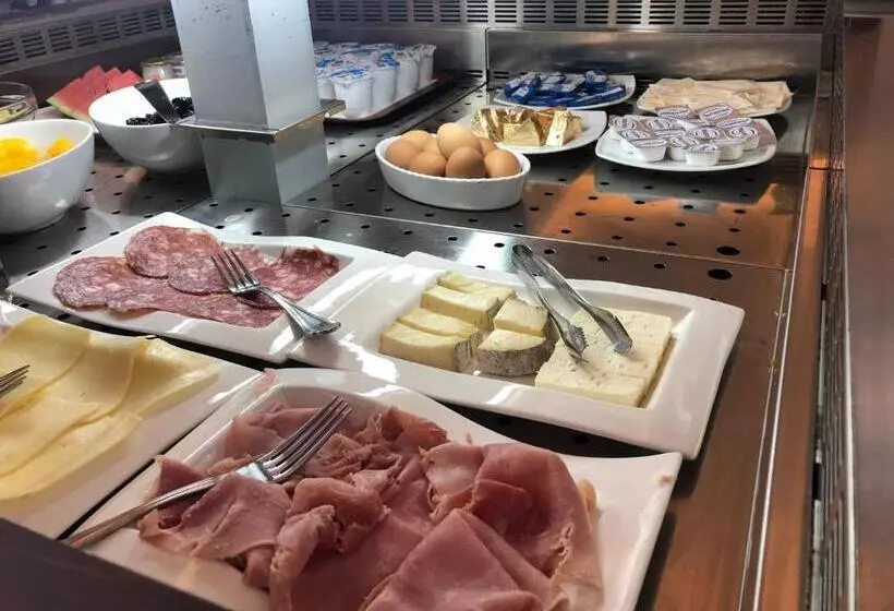 Fotos del hotel Villa Savoia:  8