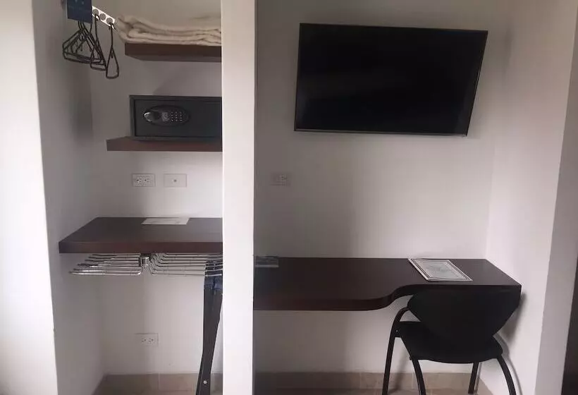 Fotos del hotel Mediterraneo:  21