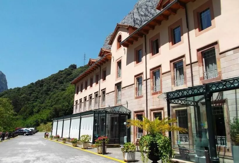 Fotos del hotel Balneario La Hermida:  1