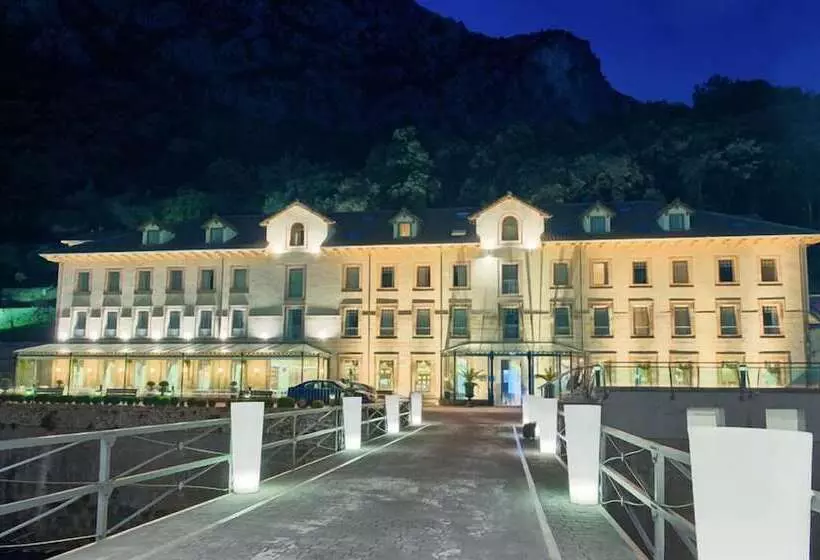 Fotos del hotel Balneario La Hermida:  8