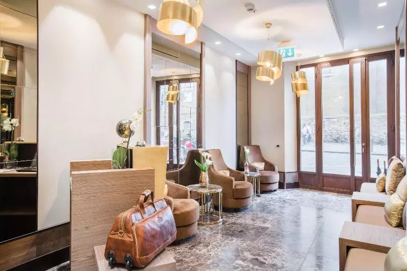 Fotos del hotel Solo Experience:  4