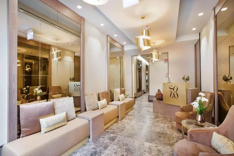 Fotos del hotel Solo Experience:  12