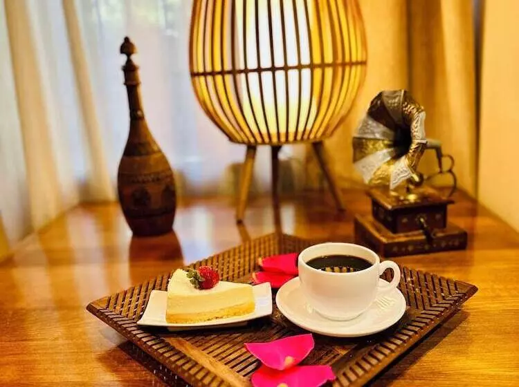 Fotos del hotel Boutique  British House:  5