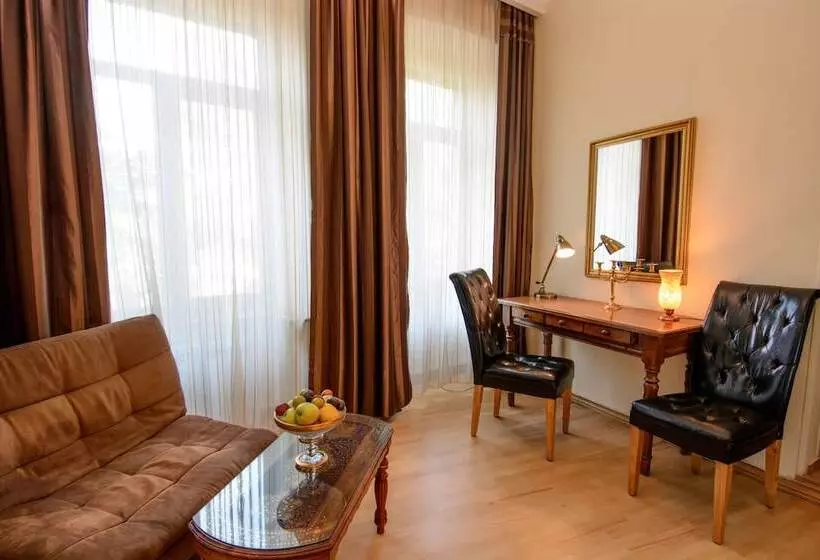 Fotos del hotel Boutique  British House:  10