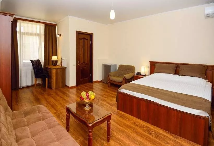 Boutique  British House