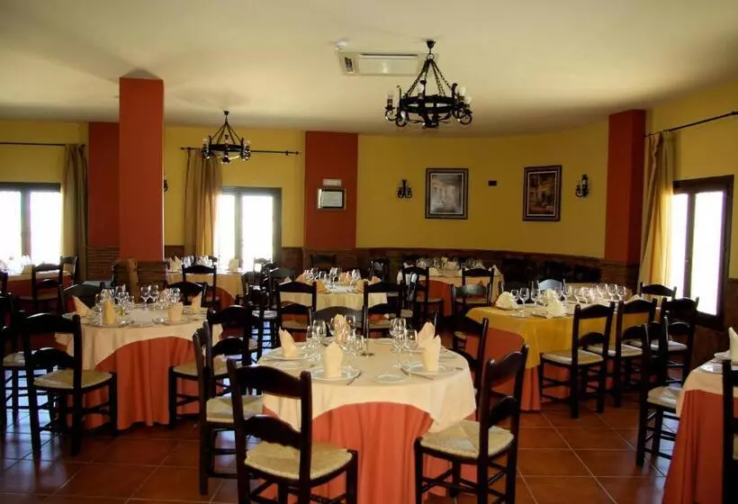 Fotos del hotel Balcón De Los Montes:  2