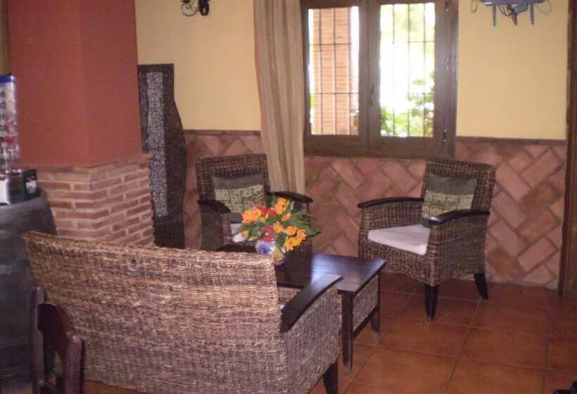 Fotos del hotel Balcón De Los Montes:  3