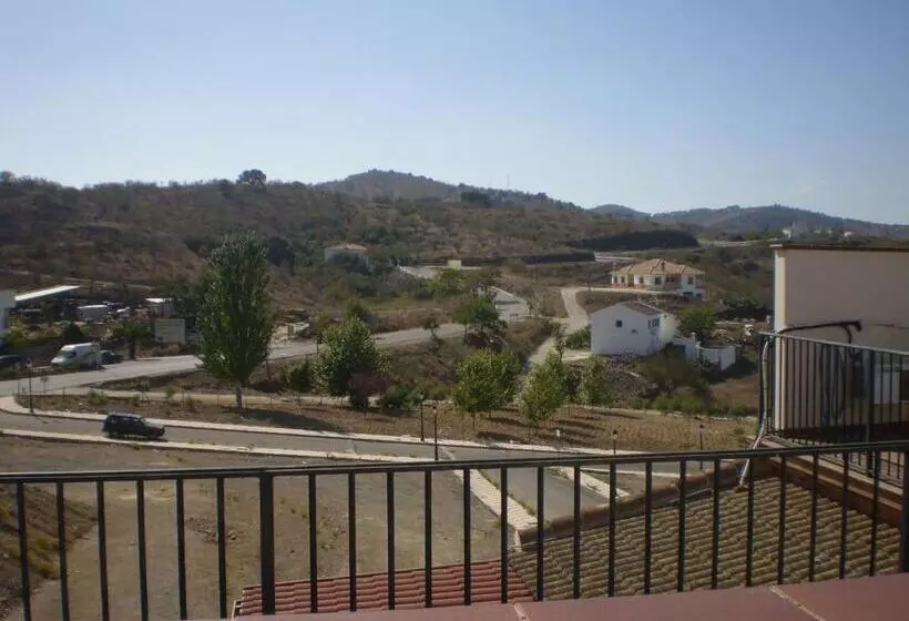 Fotos del hotel Balcón De Los Montes:  13