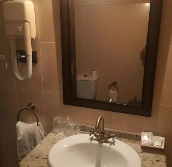 Fotos del hotel Balcón De Los Montes:  18