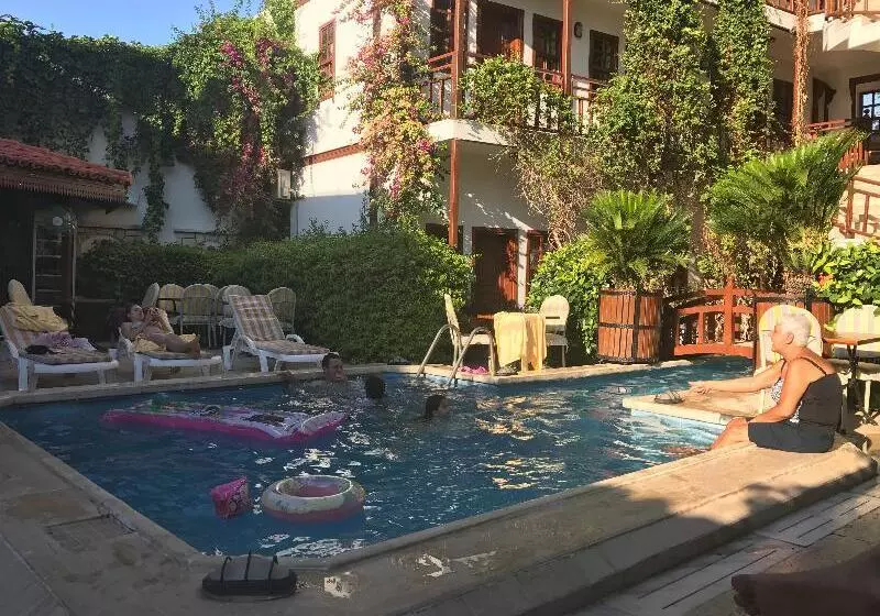 Fotos del hotel Karyatit Kaleici:  15