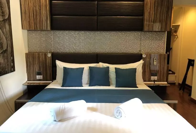 Royal Beach Boutique Resort & Spa