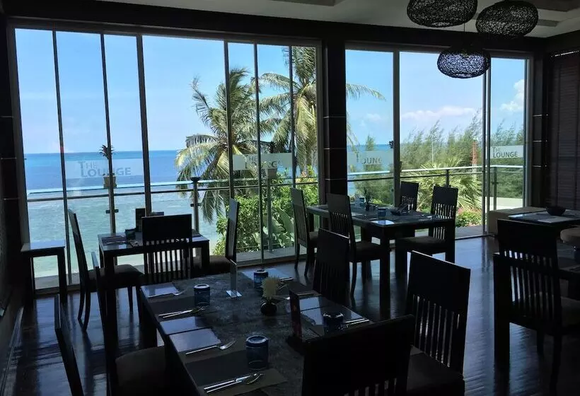 Fotos del hotel Royal Beach Boutique Resort & Spa:  2