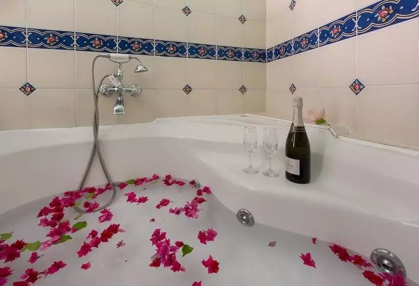 Fotos del hotel Nikos Takis Fashion Boutique:  6