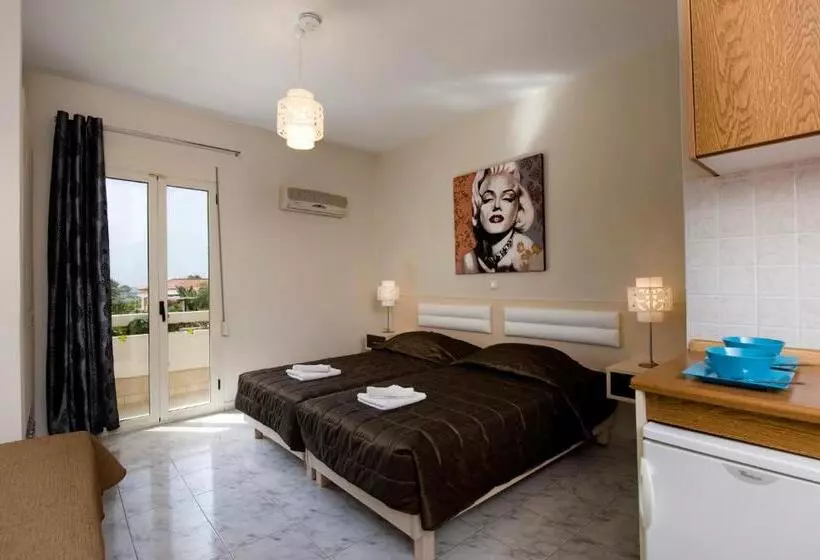 Fotos del hotel Axos:  25