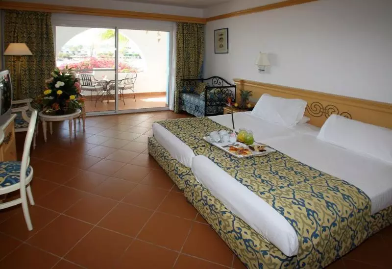 Domina King S Lake  & Resort