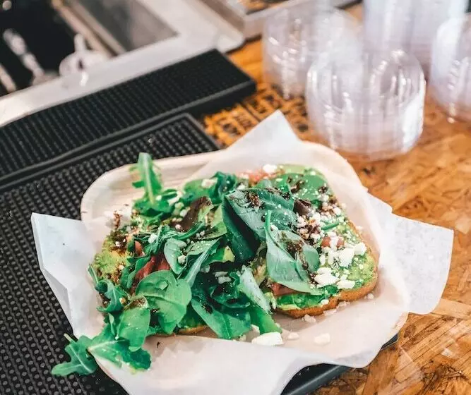 Fotos del hotel Courtyard By Marriott Waikiki Beach:  6