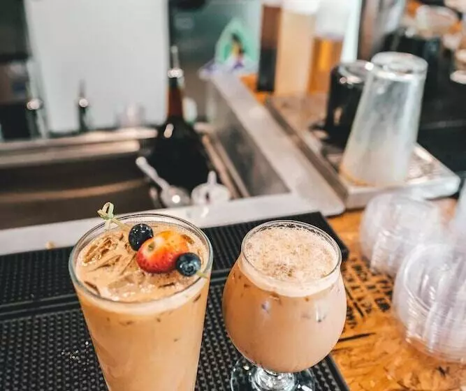 Fotos del hotel Courtyard By Marriott Waikiki Beach:  14