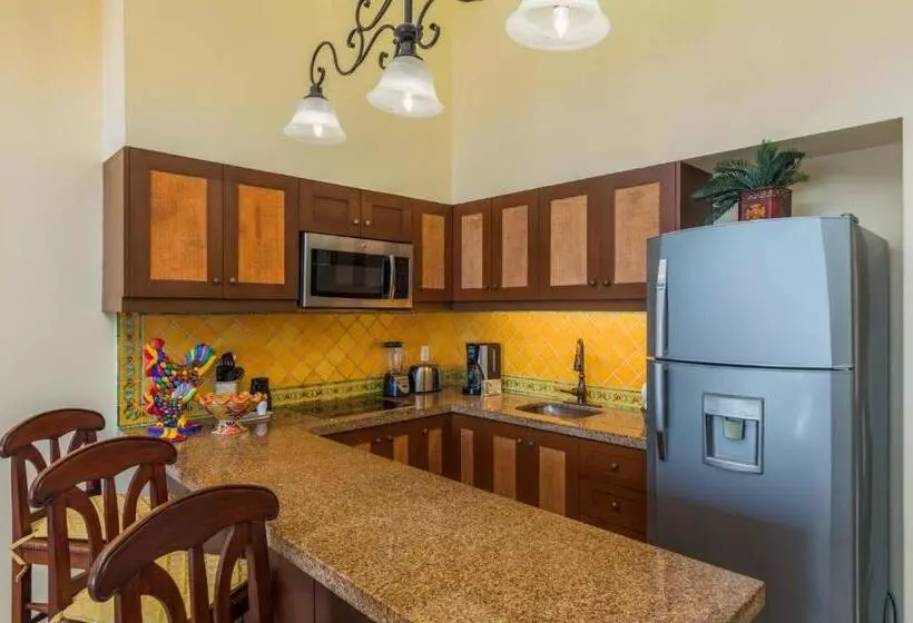 Fotos del hotel Hacienda Encantada Resort & Residences:  7